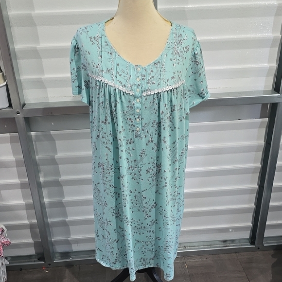 Secret Treasures Blue Chemise with Lace Trim and Flowy Sleeves - Picture 1 of 14